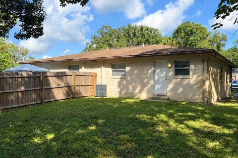 Commercial property in Ocala, Florida 4 bedrooms, 164.25 sq.m. № 2422734 - photo 4