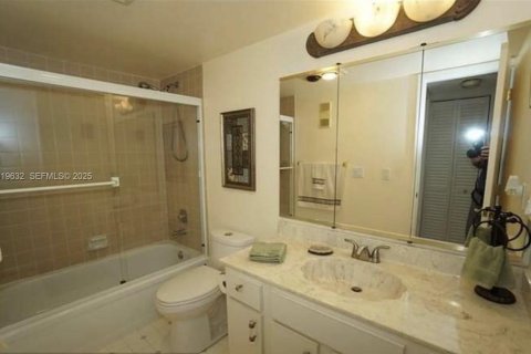 Купить кондоминиум в Лодерхилл, Флорида 2 спальни, 113.34м2, № 2053632 - фото 10