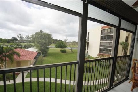 Купить кондоминиум в Лодерхилл, Флорида 2 спальни, 113.34м2, № 2053632 - фото 12