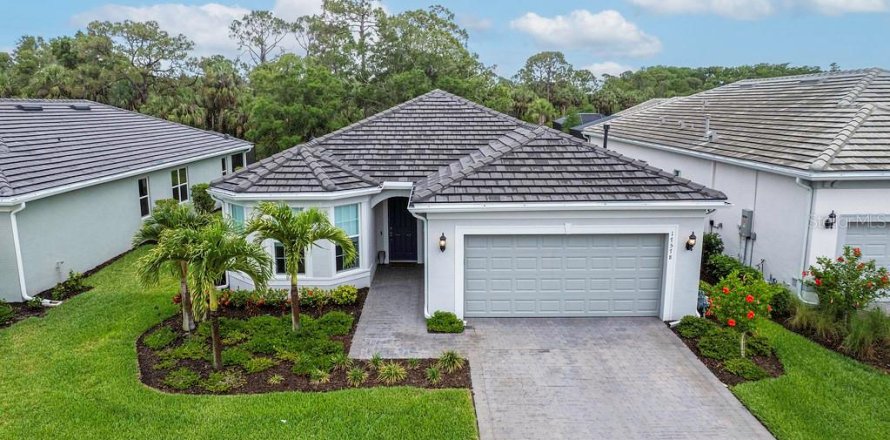 House in North Fort Myers, Florida 3 bedrooms, 193.98 sq.m. № 1719596
