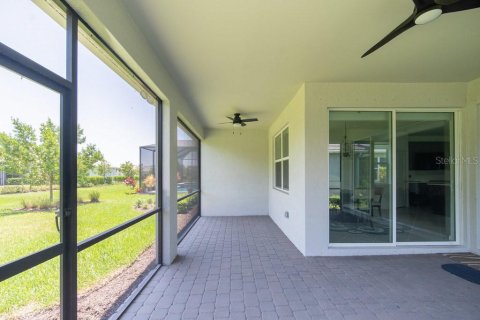 House in North Fort Myers, Florida 3 bedrooms, 193.98 sq.m. № 1719596 - photo 27