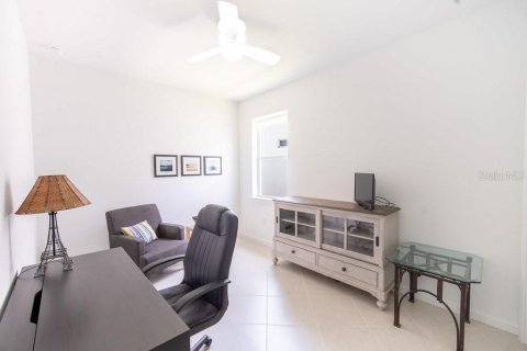 House in North Fort Myers, Florida 3 bedrooms, 193.98 sq.m. № 1719596 - photo 22