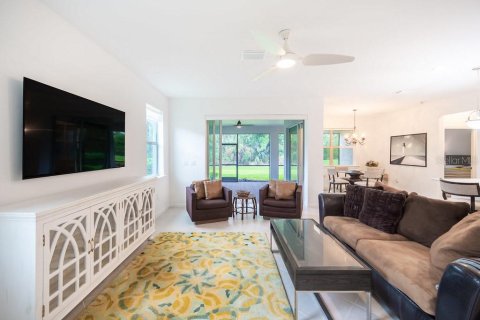 House in North Fort Myers, Florida 3 bedrooms, 193.98 sq.m. № 1719596 - photo 5