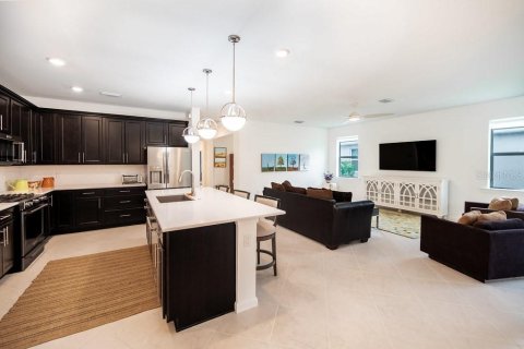 House in North Fort Myers, Florida 3 bedrooms, 193.98 sq.m. № 1719596 - photo 4