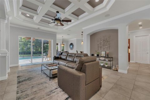 House in Land O' Lakes, Florida 3 bedrooms, 240.71 sq.m. № 1658313 - photo 7