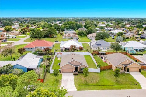 Casa en venta en Saint Lucie, Florida, 4 dormitorios, 178 m2 № 2213427 - foto 2
