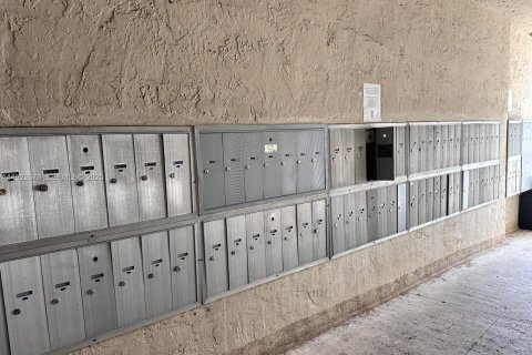 Copropriété à louer à Miami, Floride: 1 chambre, 78.97 m2 № 1976609 - photo 28