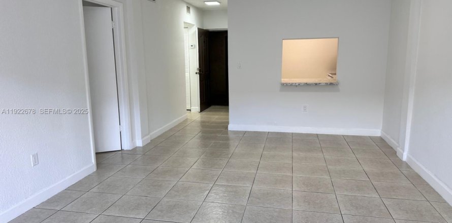 Condo à Miami, Floride, 1 chambre  № 1976609