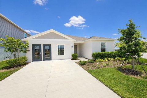 Casa en Lake Wales, Florida 4 dormitorios, 201.41 m2 № 2211557