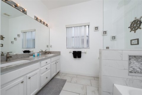 Casa en alquiler en Kissimmee, Florida, 3 dormitorios, 149.85 m2 № 1908193 - foto 14