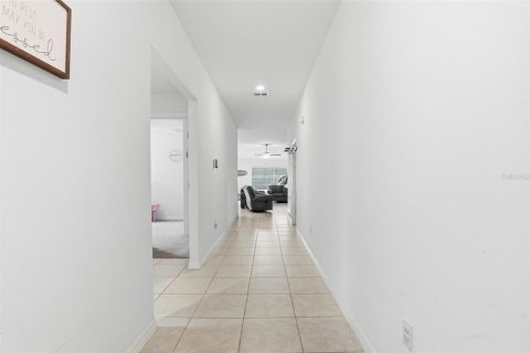 Casa en venta en Plant City, Florida, 4 dormitorios, 179.77 m2 № 2222687 - foto 5