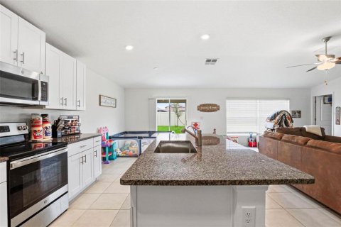 Casa en venta en Plant City, Florida, 4 dormitorios, 179.77 m2 № 2222687 - foto 9