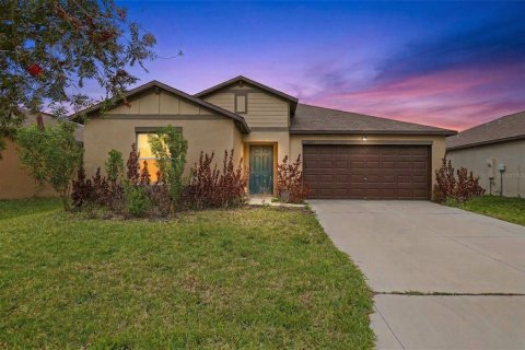 House in Plant City, Florida 4 bedrooms, 179.77 sq.m. № 2222687
