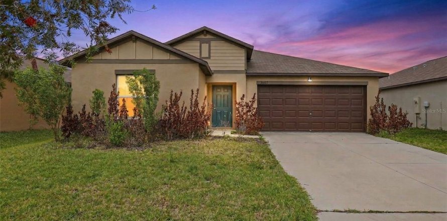 Casa en Plant City, Florida 4 dormitorios, 179.77 m2 № 2222687