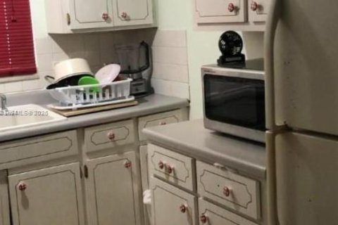 Condominio en venta en Lake Worth, Florida, 2 dormitorios, 77.39 m2 № 1981574 - foto 5