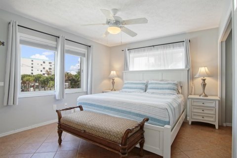 Propiedad comercial en venta en St. Lucie, Florida, 147.71 m2 № 2085359 - foto 18