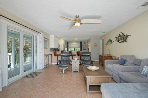Propiedad comercial en venta en St. Lucie, Florida, 147.71 m2 № 2085359 - foto 9
