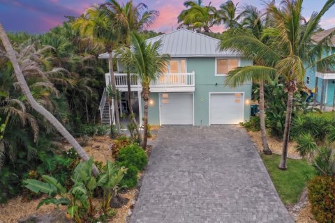 Propiedad comercial en St. Lucie, Florida 147.71 m2 № 2085359