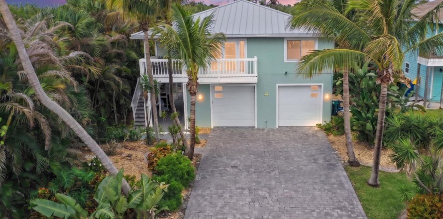Propiedad comercial en St. Lucie, Florida 147.71 m2 № 2085359