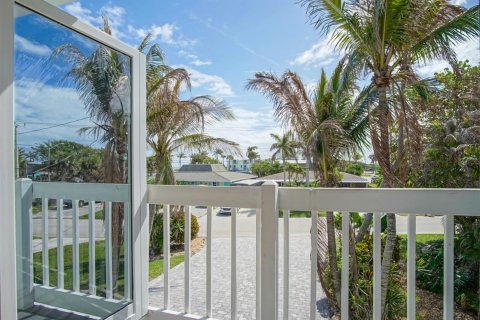 Propiedad comercial en venta en St. Lucie, Florida, 147.71 m2 № 2085359 - foto 19