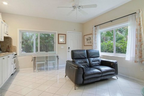 Propiedad comercial en venta en St. Lucie, Florida, 147.71 m2 № 2085359 - foto 26