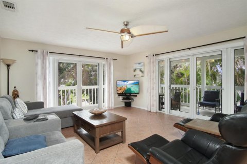 Propiedad comercial en venta en St. Lucie, Florida, 147.71 m2 № 2085359 - foto 8