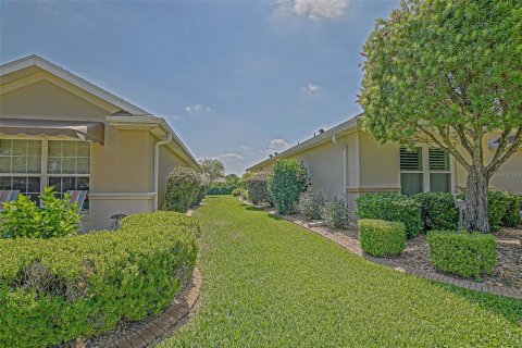 House in Summerfield, Florida 3 bedrooms, 159.61 sq.m. № 1740993 - photo 11