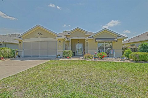 House in Summerfield, Florida 3 bedrooms, 159.61 sq.m. № 1740993 - photo 4