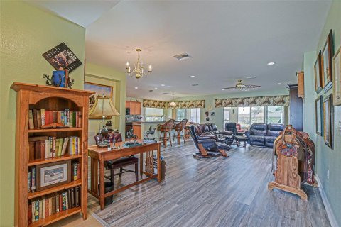 House in Summerfield, Florida 3 bedrooms, 159.61 sq.m. № 1740993 - photo 29