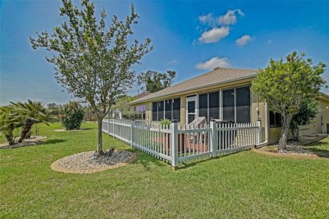 House in Summerfield, Florida 3 bedrooms, 159.61 sq.m. № 1740993 - photo 18
