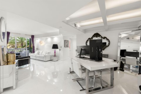 Condominio en Aventura, Florida, 2 dormitorios  № 2260169