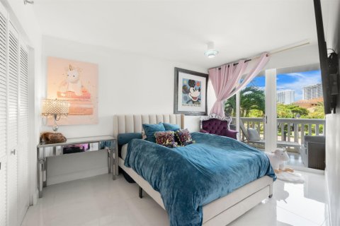 Condominio en venta en Aventura, Florida, 2 dormitorios, 114.27 m2 № 2260169 - foto 11