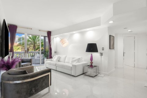 Condominio en venta en Aventura, Florida, 2 dormitorios, 114.27 m2 № 2260169 - foto 10