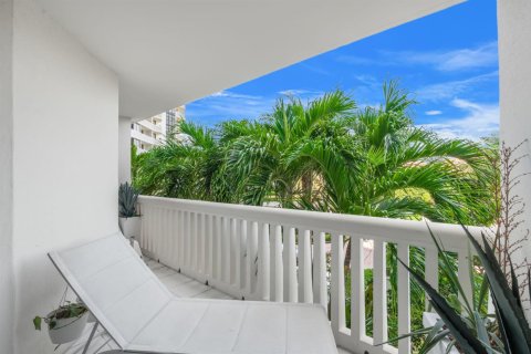 Condominio en venta en Aventura, Florida, 2 dormitorios, 114.27 m2 № 2260169 - foto 2