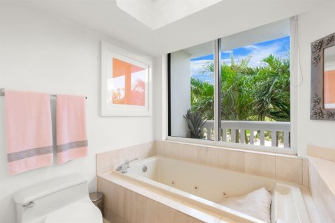 Condominio en venta en Aventura, Florida, 2 dormitorios, 114.27 m2 № 2260169 - foto 16