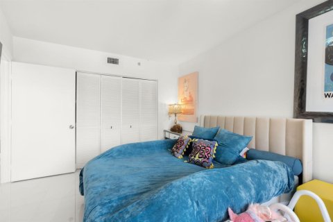 Condominio en venta en Aventura, Florida, 2 dormitorios, 114.27 m2 № 2260169 - foto 13