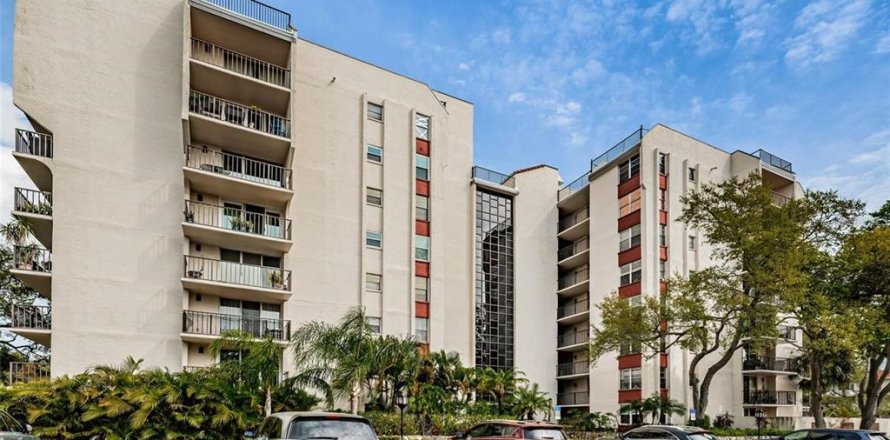 Condo à Clearwater, Floride, 2 chambres  № 2396085