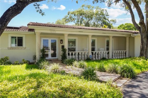 Casa en venta en Palmetto Bay, Florida, 4 dormitorios, 235.88 m2 № 1878892 - foto 1