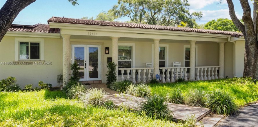 Casa en Palmetto Bay, Florida 4 dormitorios, 235.88 m2 № 1878892