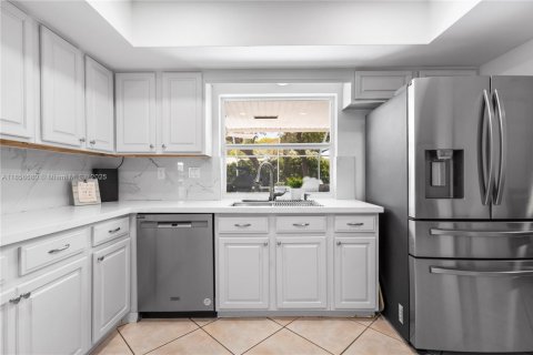 Casa en venta en Palmetto Bay, Florida, 4 dormitorios, 235.88 m2 № 1878892 - foto 16