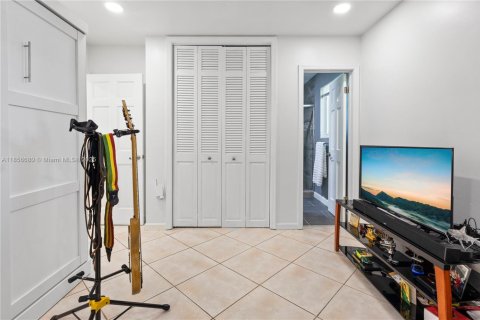 Casa en venta en Palmetto Bay, Florida, 4 dormitorios, 235.88 m2 № 1878892 - foto 26
