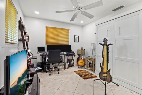 Casa en venta en Palmetto Bay, Florida, 4 dormitorios, 235.88 m2 № 1878892 - foto 25
