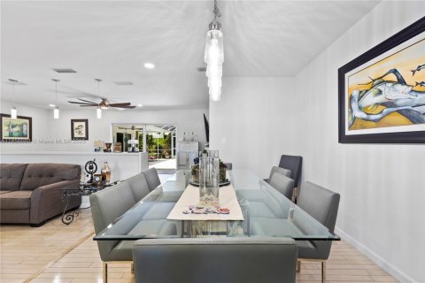 Casa en venta en Palmetto Bay, Florida, 4 dormitorios, 235.88 m2 № 1878892 - foto 12