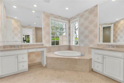 Condominio en venta en North Palm Beach, Florida, 3 dormitorios, 178.37 m2 № 1960834 - foto 12