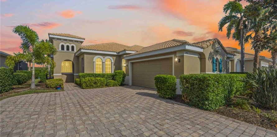 House in Laurel, Florida 3 bedrooms, 150.59 sq.m. № 2113985