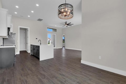 Casa en venta en Port Charlotte, Florida, 4 dormitorios, 187.01 m2 № 1777052 - foto 11
