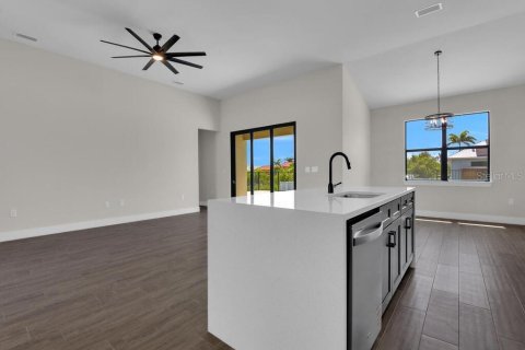 Casa en venta en Port Charlotte, Florida, 4 dormitorios, 187.01 m2 № 1777052 - foto 10