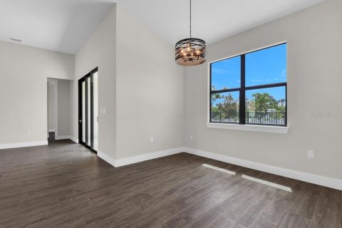 Casa en venta en Port Charlotte, Florida, 4 dormitorios, 187.01 m2 № 1777052 - foto 12