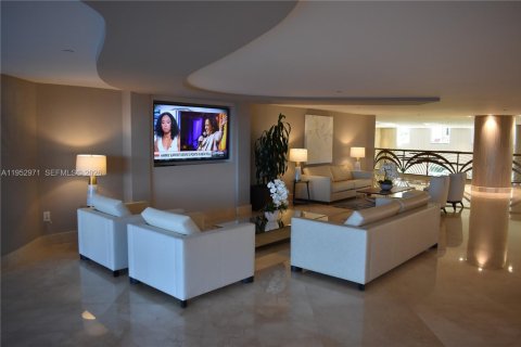 Condo in Sunny Isles Beach, Florida, 3 bedrooms  № 2007723 - photo 6