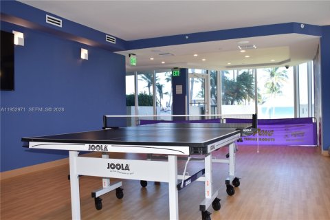 Condo in Sunny Isles Beach, Florida, 3 bedrooms  № 2007723 - photo 8